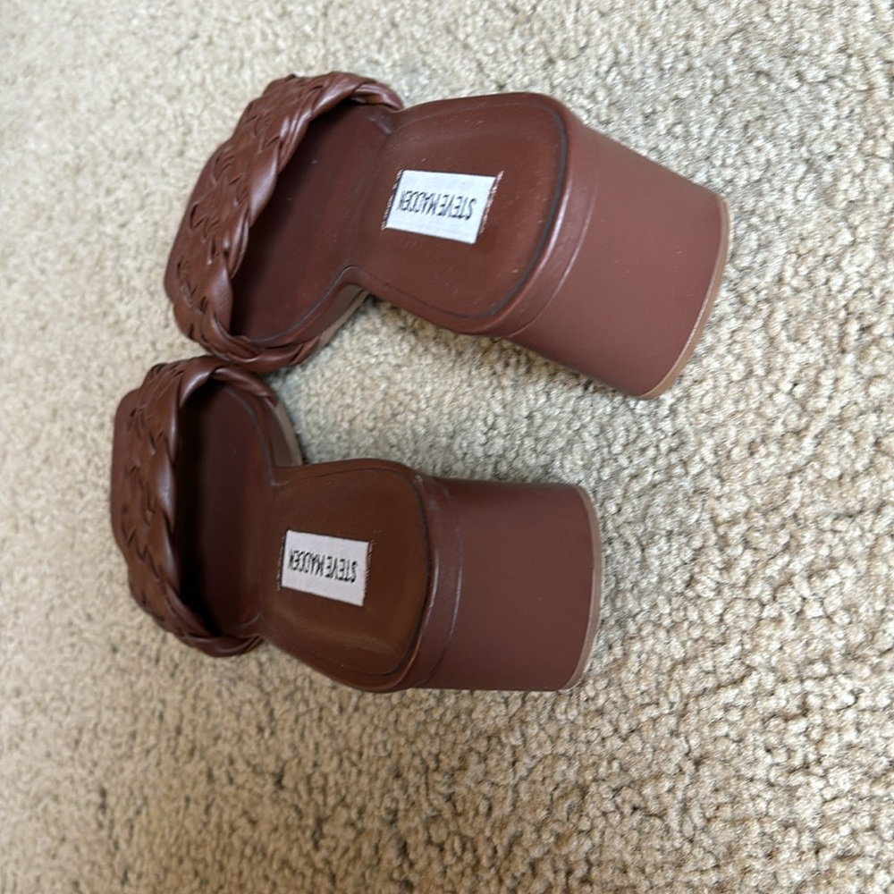 Steve Madden - Picture 3 of 3
